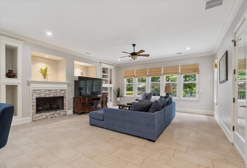 7800 CHAPEL RIDGE DR, Memphis, Tennessee 38016, 4 Bedroom Bedrooms, 10 Room Rooms,4.1 BathroomBathrooms,Residential,For Sale,CHAPEL RIDGE,0,10226560