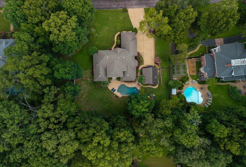 7800 CHAPEL RIDGE DR, Memphis, Tennessee 38016, 4 Bedroom Bedrooms, 10 Room Rooms,4.1 BathroomBathrooms,Residential,For Sale,CHAPEL RIDGE,0,10226560
