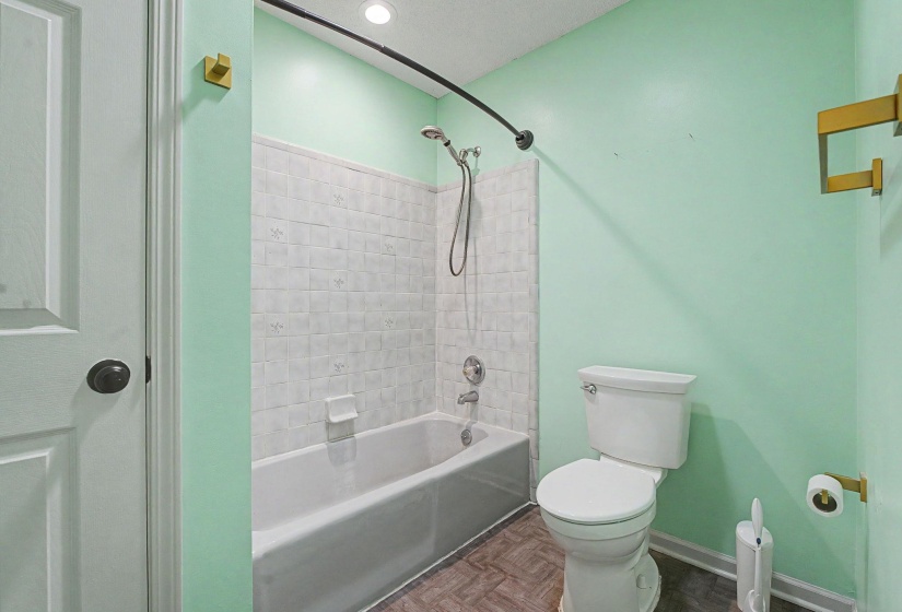 4703 OAK RD, Bartlett, Tennessee 38002, 3 Bedroom Bedrooms, 7 Room Rooms,2 BathroomBathrooms,Residential,For Sale,OAK,0,10226080
