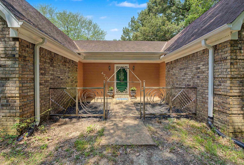 4703 OAK RD, Bartlett, Tennessee 38002, 3 Bedroom Bedrooms, 7 Room Rooms,2 BathroomBathrooms,Residential,For Sale,OAK,0,10226080