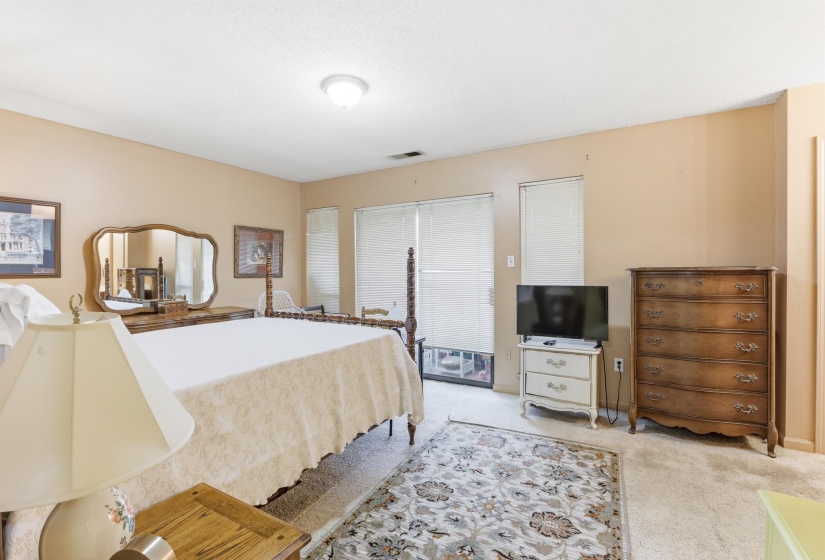4014 GRAHAM OAKS CT, Memphis, Tennessee 38122, 3 Bedroom Bedrooms, 6 Room Rooms,2.1 BathroomBathrooms,Residential,For Sale,GRAHAM OAKS,0,10224032