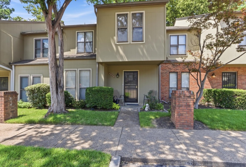 4014 GRAHAM OAKS CT, Memphis, Tennessee 38122, 3 Bedroom Bedrooms, 6 Room Rooms,2.1 BathroomBathrooms,Residential,For Sale,GRAHAM OAKS,0,10224032