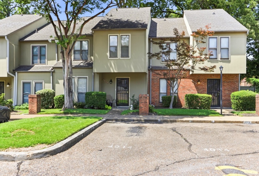 4014 GRAHAM OAKS CT, Memphis, Tennessee 38122, 3 Bedroom Bedrooms, 6 Room Rooms,2.1 BathroomBathrooms,Residential,For Sale,GRAHAM OAKS,0,10224032