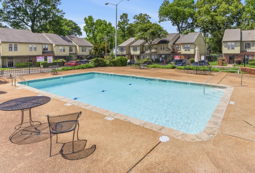 4014 GRAHAM OAKS CT, Memphis, Tennessee 38122, 3 Bedroom Bedrooms, 6 Room Rooms,2.1 BathroomBathrooms,Residential,For Sale,GRAHAM OAKS,0,10224032