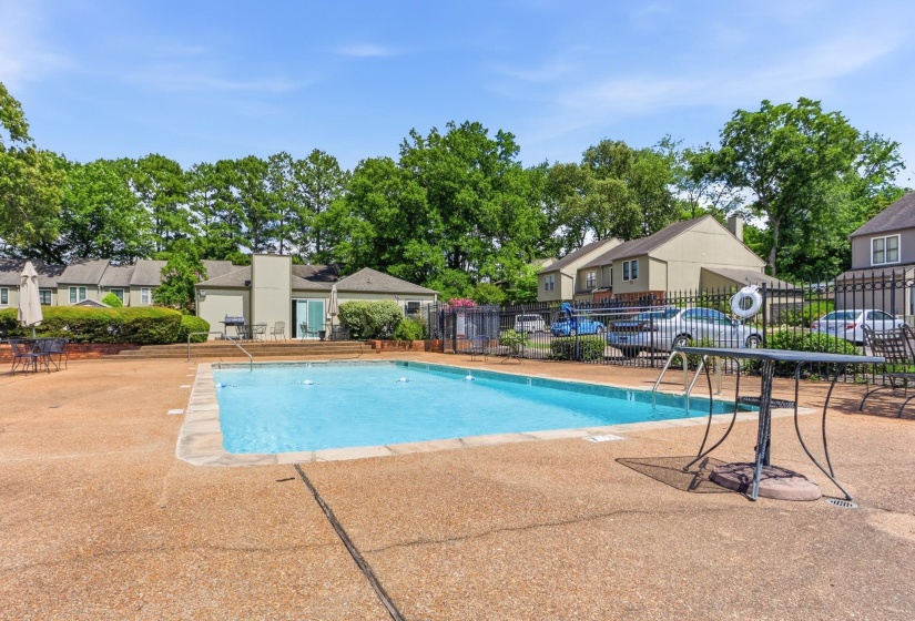 4014 GRAHAM OAKS CT, Memphis, Tennessee 38122, 3 Bedroom Bedrooms, 6 Room Rooms,2.1 BathroomBathrooms,Residential,For Sale,GRAHAM OAKS,0,10224032
