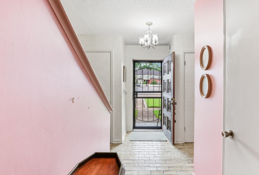 4014 GRAHAM OAKS CT, Memphis, Tennessee 38122, 3 Bedroom Bedrooms, 6 Room Rooms,2.1 BathroomBathrooms,Residential,For Sale,GRAHAM OAKS,0,10224032