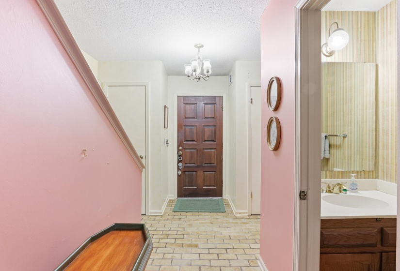 4014 GRAHAM OAKS CT, Memphis, Tennessee 38122, 3 Bedroom Bedrooms, 6 Room Rooms,2.1 BathroomBathrooms,Residential,For Sale,GRAHAM OAKS,0,10224032
