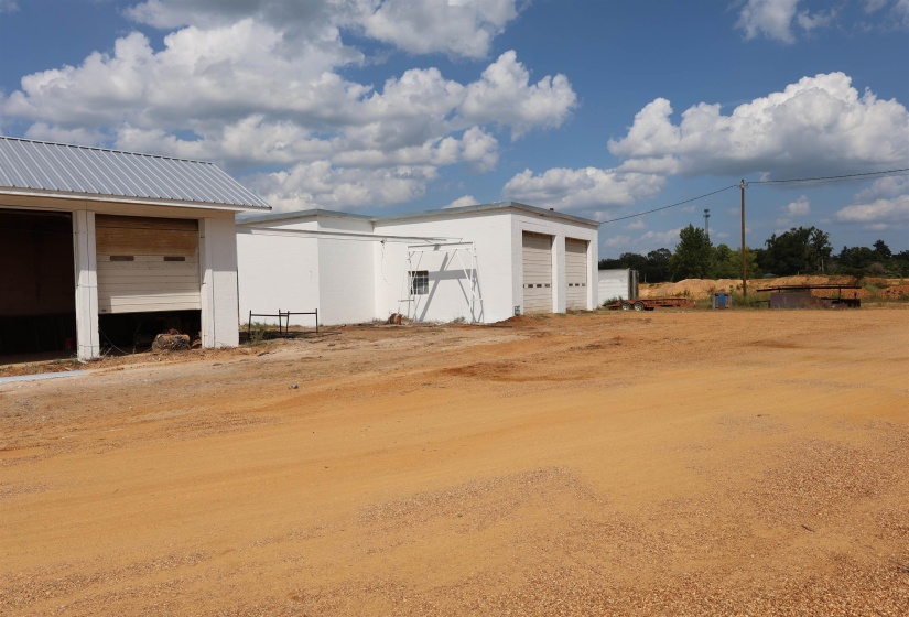 64 HWY, Crump, Tennessee 38327, 0 , 0 ,0,Commercial/industrial,For Sale,64,0,10228668