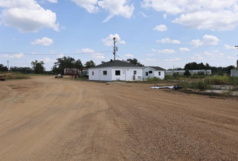 64 HWY, Crump, Tennessee 38327, 0 , 0 ,0,Commercial/industrial,For Sale,64,0,10228668