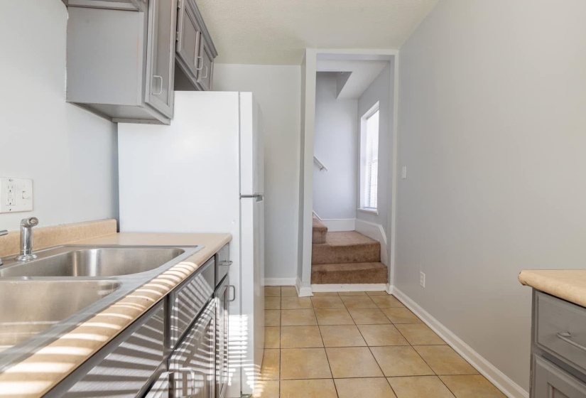 1517 COURT AVE, Memphis, Tennessee 38104, 3 Bedroom Bedrooms, 0 ,1 BathroomBathrooms,Duplexes,For Sale,COURT,0,10228595