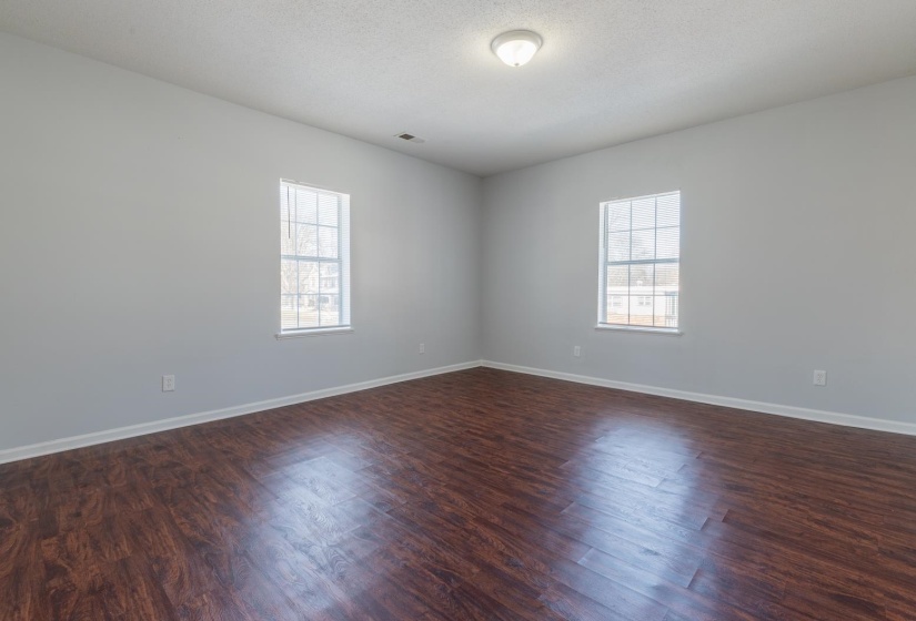 1517 COURT AVE, Memphis, Tennessee 38104, 3 Bedroom Bedrooms, 0 ,1 BathroomBathrooms,Duplexes,For Sale,COURT,0,10228595