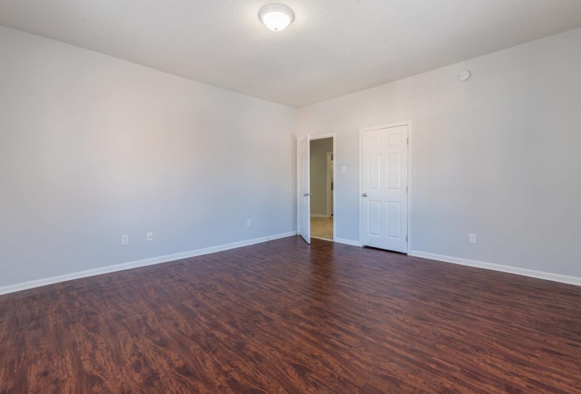 1517 COURT AVE, Memphis, Tennessee 38104, 3 Bedroom Bedrooms, 0 ,1 BathroomBathrooms,Duplexes,For Sale,COURT,0,10228595