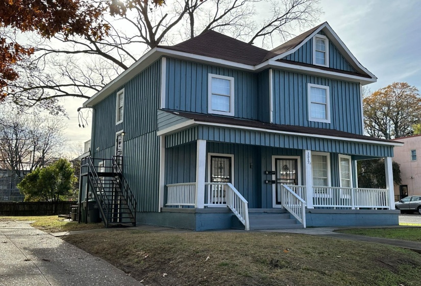1517 COURT AVE, Memphis, Tennessee 38104, 3 Bedroom Bedrooms, 0 ,1 BathroomBathrooms,Duplexes,For Sale,COURT,0,10228595
