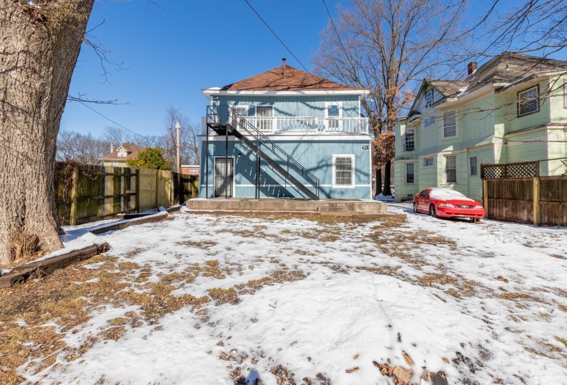 1517 COURT AVE, Memphis, Tennessee 38104, 3 Bedroom Bedrooms, 0 ,1 BathroomBathrooms,Duplexes,For Sale,COURT,0,10228595