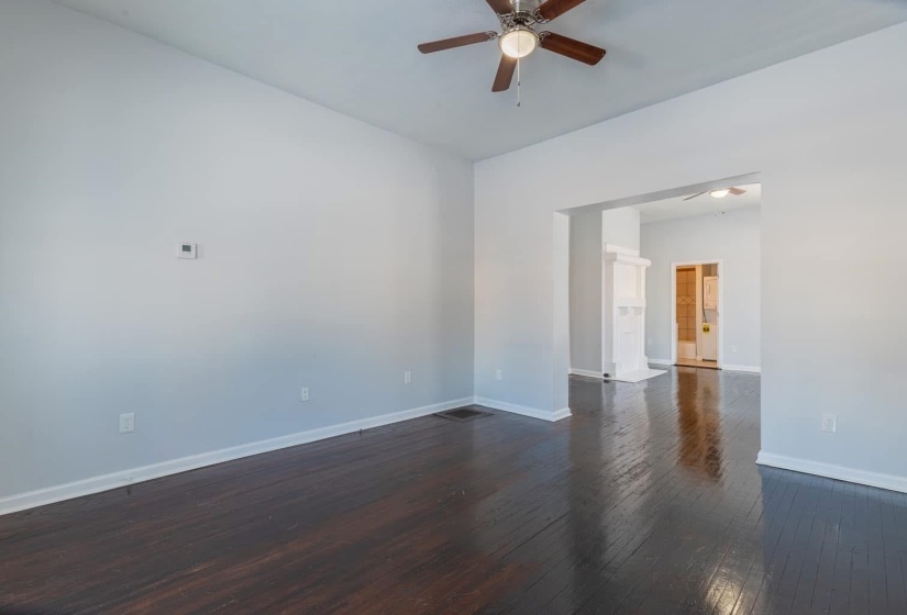 1517 COURT AVE, Memphis, Tennessee 38104, 3 Bedroom Bedrooms, 0 ,1 BathroomBathrooms,Duplexes,For Sale,COURT,0,10228595