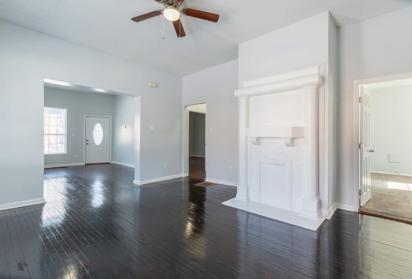 1517 COURT AVE, Memphis, Tennessee 38104, 3 Bedroom Bedrooms, 0 ,1 BathroomBathrooms,Duplexes,For Sale,COURT,0,10228595