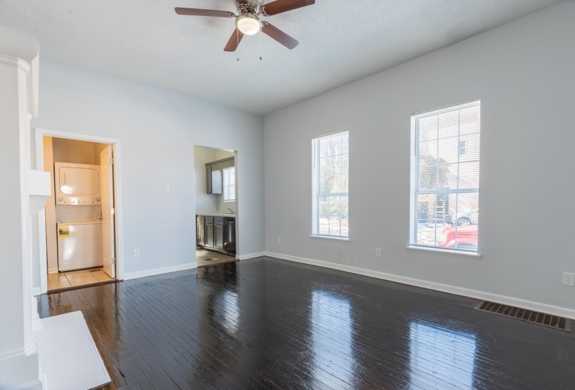 1517 COURT AVE, Memphis, Tennessee 38104, 3 Bedroom Bedrooms, 0 ,1 BathroomBathrooms,Duplexes,For Sale,COURT,0,10228595