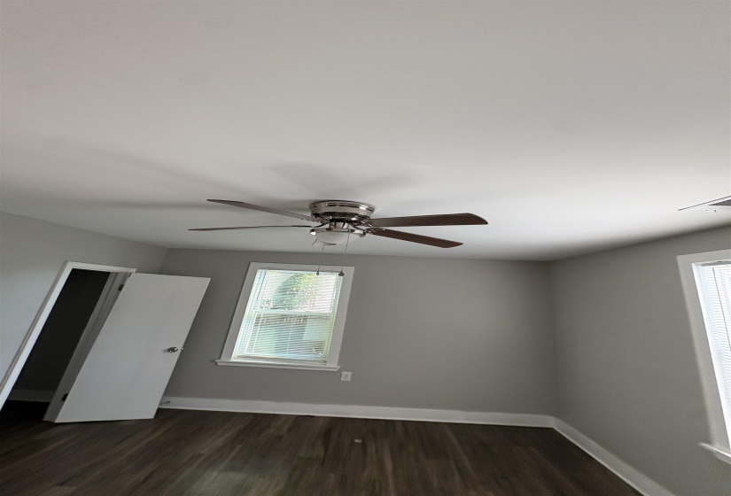 2412 VOLLINTINE AVE, Memphis, Tennessee 38108, 2 Bedroom Bedrooms, 0 ,1 BathroomBathrooms,Duplexes,For Sale,VOLLINTINE,0,10228625