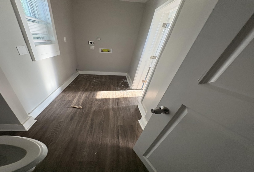 2412 VOLLINTINE AVE, Memphis, Tennessee 38108, 2 Bedroom Bedrooms, 0 ,1 BathroomBathrooms,Duplexes,For Sale,VOLLINTINE,0,10228625