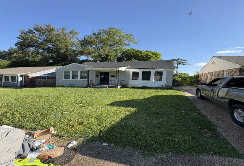 2412 VOLLINTINE AVE, Memphis, Tennessee 38108, 2 Bedroom Bedrooms, 0 ,1 BathroomBathrooms,Duplexes,For Sale,VOLLINTINE,0,10228625