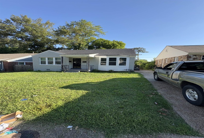 2412 VOLLINTINE AVE, Memphis, Tennessee 38108, 2 Bedroom Bedrooms, 0 ,1 BathroomBathrooms,Duplexes,For Sale,VOLLINTINE,0,10228625