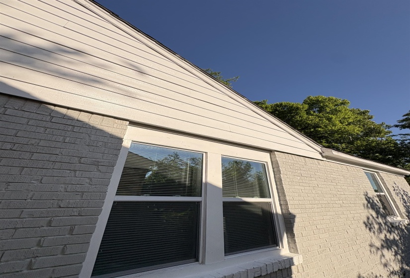 2412 VOLLINTINE AVE, Memphis, Tennessee 38108, 2 Bedroom Bedrooms, 0 ,1 BathroomBathrooms,Duplexes,For Sale,VOLLINTINE,0,10228625