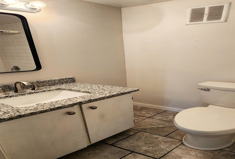 6680 WHISPERING OAK PL, Memphis, Tennessee 38120, 2 Bedroom Bedrooms, 4 Room Rooms,2 BathroomBathrooms,Rental Properties,For Sale,WHISPERING OAK,0,10228588