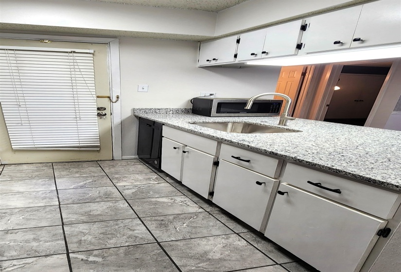 6680 WHISPERING OAK PL, Memphis, Tennessee 38120, 2 Bedroom Bedrooms, 4 Room Rooms,2 BathroomBathrooms,Rental Properties,For Sale,WHISPERING OAK,0,10228588