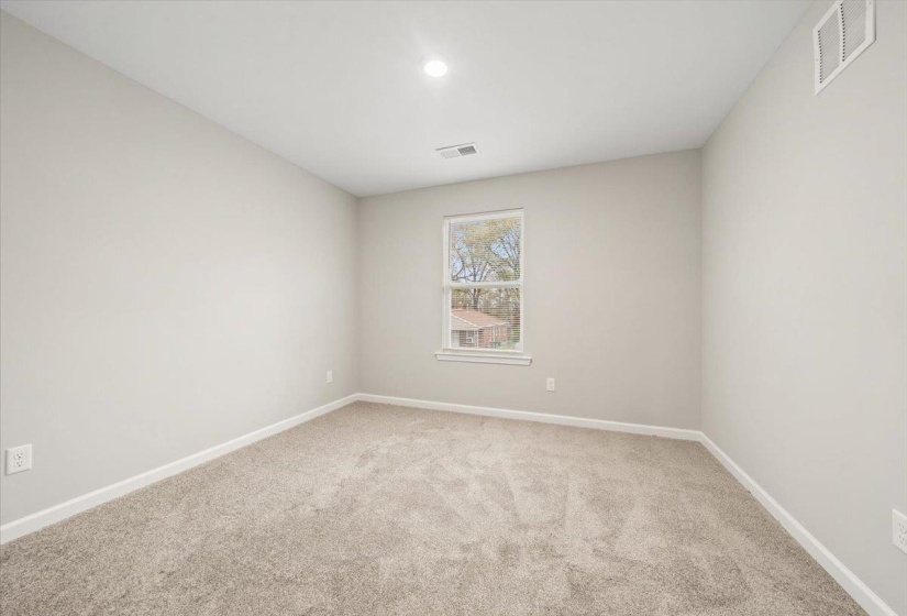 2895 YALE AVE, Memphis, Tennessee 38103, 4 Bedroom Bedrooms, 6 Room Rooms,2 BathroomBathrooms,Rental Properties,For Sale,YALE,0,10228613