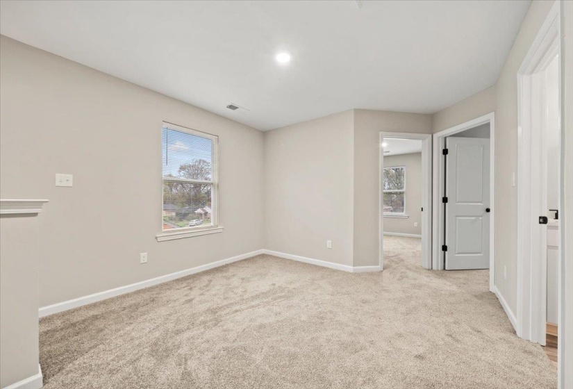 2895 YALE AVE, Memphis, Tennessee 38103, 4 Bedroom Bedrooms, 6 Room Rooms,2 BathroomBathrooms,Rental Properties,For Sale,YALE,0,10228613