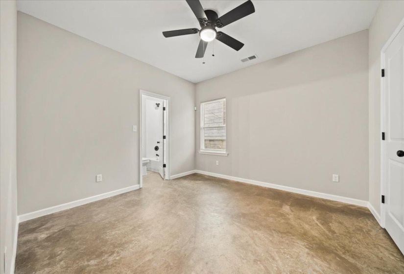 2895 YALE AVE, Memphis, Tennessee 38103, 4 Bedroom Bedrooms, 6 Room Rooms,2 BathroomBathrooms,Rental Properties,For Sale,YALE,0,10228613