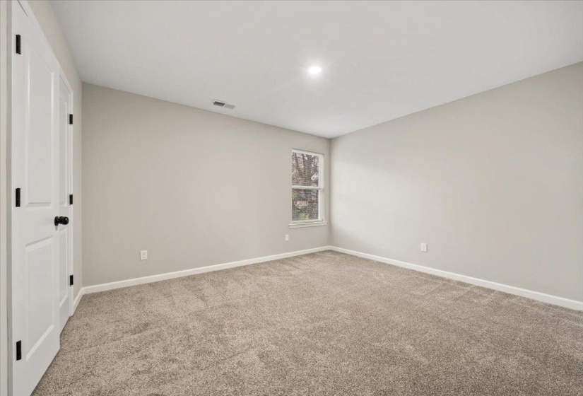 2895 YALE AVE, Memphis, Tennessee 38103, 4 Bedroom Bedrooms, 6 Room Rooms,2 BathroomBathrooms,Rental Properties,For Sale,YALE,0,10228613