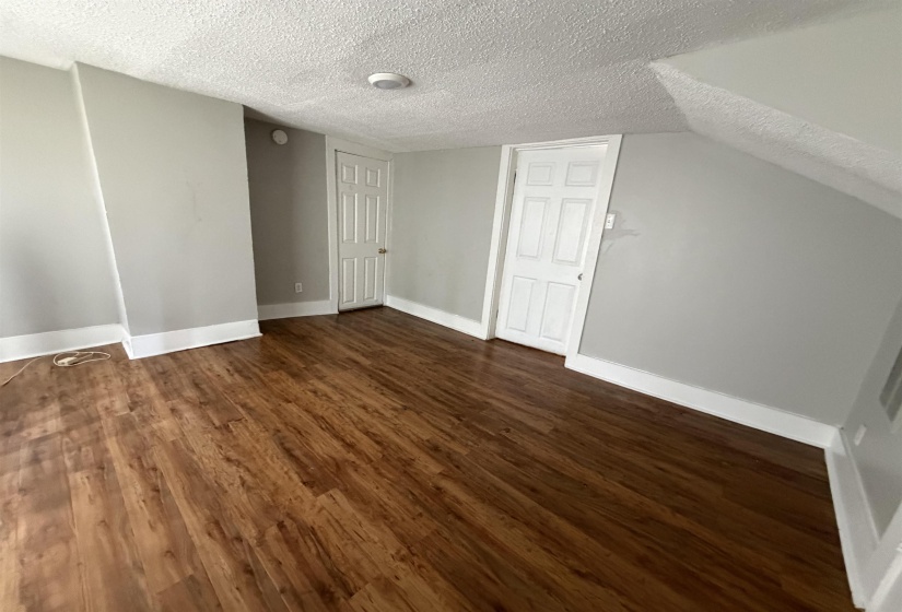 2078 WALKER AVE, Memphis, Tennessee 38104, 5 Bedroom Bedrooms, 8 Room Rooms,2 BathroomBathrooms,Rental Properties,For Sale,WALKER,0,10228617