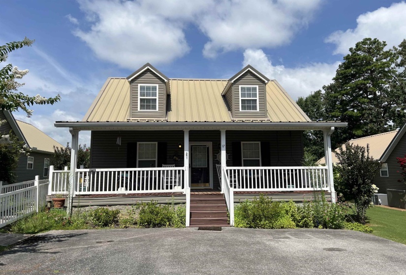 17 CONNIE CT, Iuka, Mississippi 38852, 3 Bedroom Bedrooms, 7 Room Rooms,2 BathroomBathrooms,Residential,For Sale,CONNIE,0,10227424