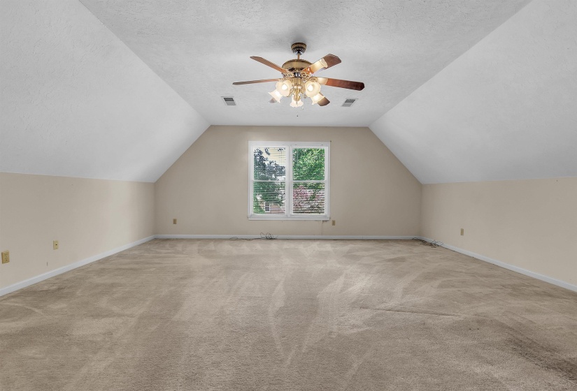 8596 MEADOW GREEN DR, Memphis, Tennessee 38016, 4 Bedroom Bedrooms, 8 Room Rooms,2.1 BathroomBathrooms,Residential,For Sale,MEADOW GREEN,0,10226028