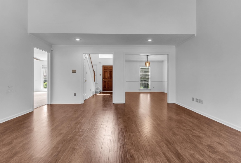 8596 MEADOW GREEN DR, Memphis, Tennessee 38016, 4 Bedroom Bedrooms, 8 Room Rooms,2.1 BathroomBathrooms,Residential,For Sale,MEADOW GREEN,0,10226028