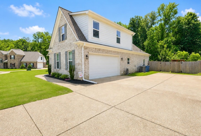 415 CHINKAPIN DR, Atoka, Tennessee 38004, 3 Bedroom Bedrooms, 6 Room Rooms,2.1 BathroomBathrooms,Residential,For Sale,CHINKAPIN,0,10226847