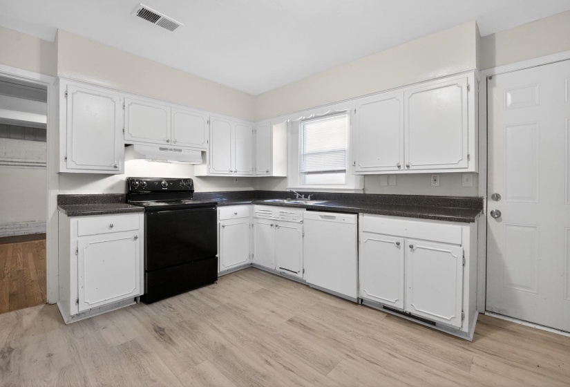4094 AUBURN RD, Memphis, Tennessee 38116, 3 Bedroom Bedrooms, 7 Room Rooms,2 BathroomBathrooms,Residential,For Sale,AUBURN,0,10212896
