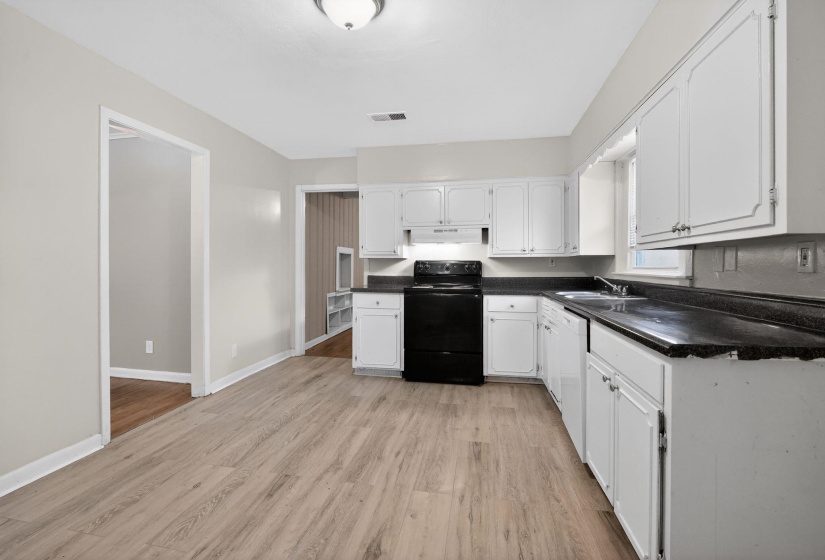 4094 AUBURN RD, Memphis, Tennessee 38116, 3 Bedroom Bedrooms, 7 Room Rooms,2 BathroomBathrooms,Residential,For Sale,AUBURN,0,10212896