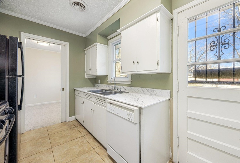4490 GARNETT RD, Memphis, Tennessee 38117, 2 Bedroom Bedrooms, 5 Room Rooms,1 BathroomBathrooms,Residential,For Sale,GARNETT,0,10213539