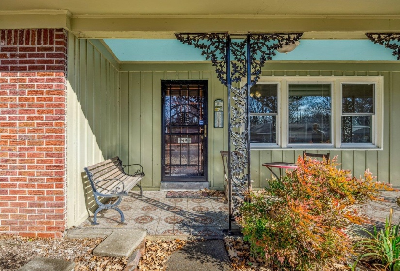 4490 GARNETT RD, Memphis, Tennessee 38117, 2 Bedroom Bedrooms, 5 Room Rooms,1 BathroomBathrooms,Residential,For Sale,GARNETT,0,10213539
