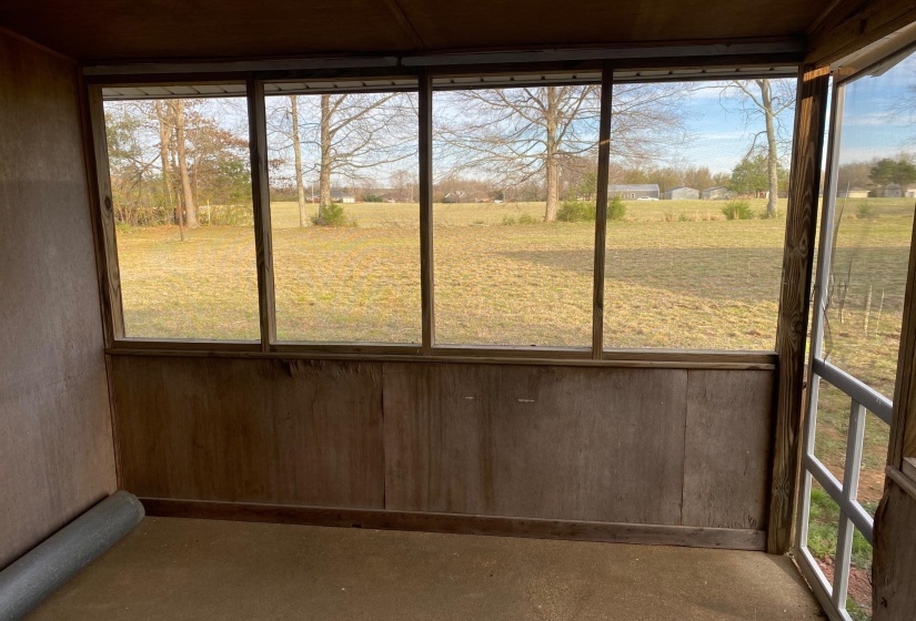 345 PAULINE DR, Adamsville, Tennessee 38310, 3 Bedroom Bedrooms, 7 Room Rooms,1.1 BathroomBathrooms,Residential,For Sale,PAULINE,0,10217615