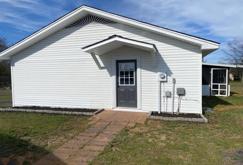 345 PAULINE DR, Adamsville, Tennessee 38310, 3 Bedroom Bedrooms, 7 Room Rooms,1.1 BathroomBathrooms,Residential,For Sale,PAULINE,0,10217615