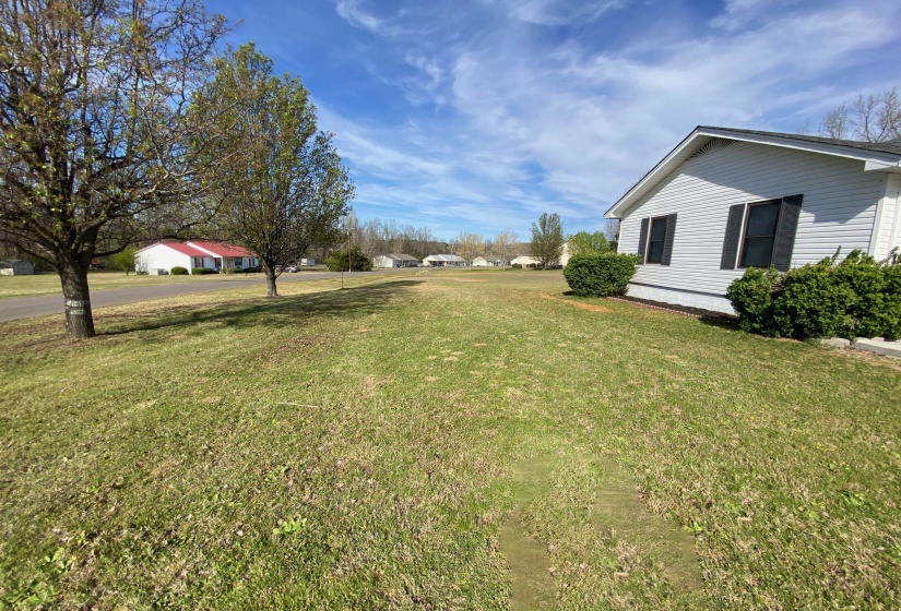 345 PAULINE DR, Adamsville, Tennessee 38310, 3 Bedroom Bedrooms, 7 Room Rooms,1.1 BathroomBathrooms,Residential,For Sale,PAULINE,0,10217615