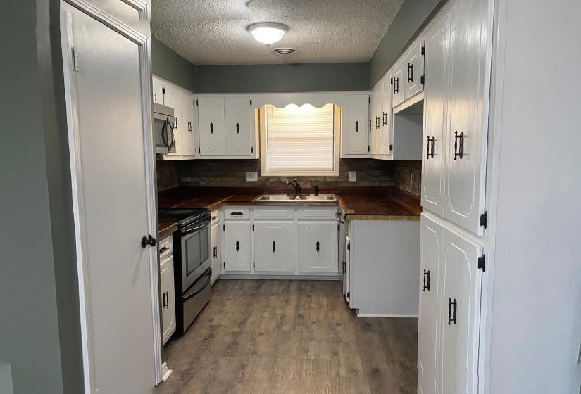 345 PAULINE DR, Adamsville, Tennessee 38310, 3 Bedroom Bedrooms, 7 Room Rooms,1.1 BathroomBathrooms,Residential,For Sale,PAULINE,0,10217615
