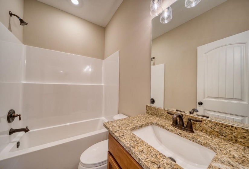 159 COMO LN, Atoka, Tennessee 38004, 4 Bedroom Bedrooms, 8 Room Rooms,3 BathroomBathrooms,Residential,For Sale,COMO,0,10210821