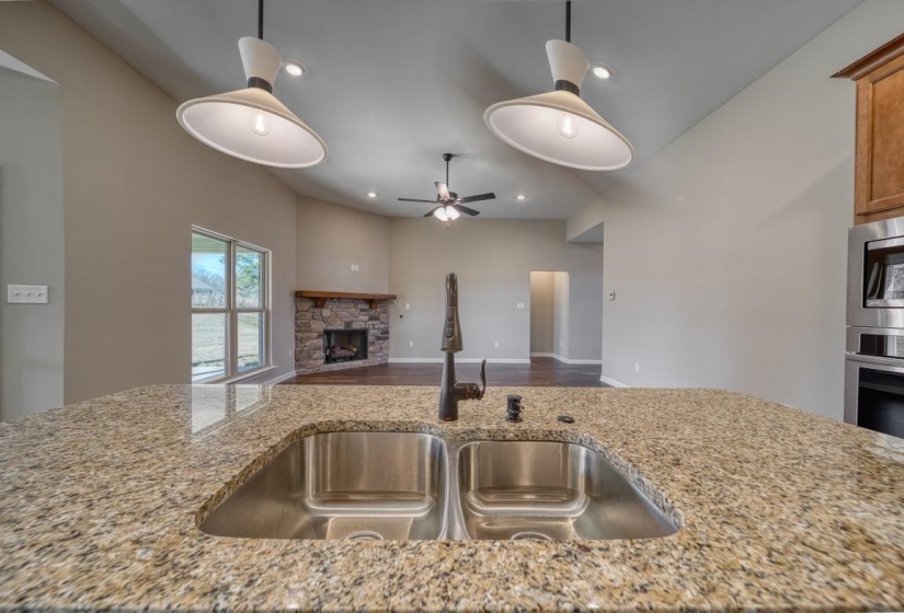 159 COMO LN, Atoka, Tennessee 38004, 4 Bedroom Bedrooms, 8 Room Rooms,3 BathroomBathrooms,Residential,For Sale,COMO,0,10210821