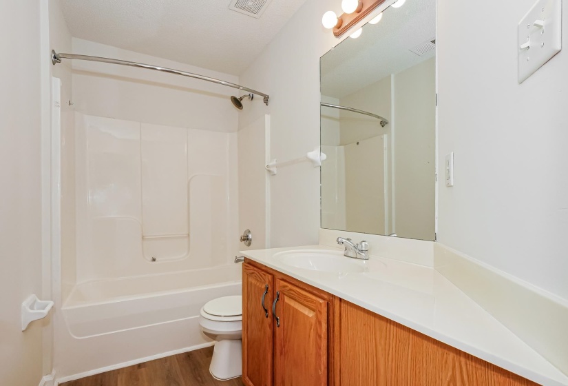5634 TULIP GROVE DR, Memphis, Tennessee 38135, 3 Bedroom Bedrooms, 6 Room Rooms,2.1 BathroomBathrooms,Residential,For Sale,TULIP GROVE,0,10226263