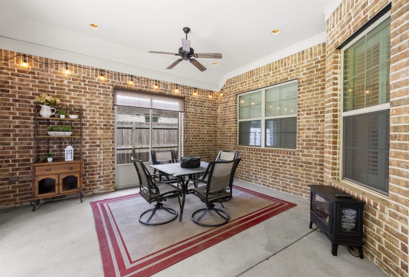195 CHEROKEE CIR, Oakland, Tennessee 38060, 4 Bedroom Bedrooms, 6 Room Rooms,3 BathroomBathrooms,Residential,For Sale,CHEROKEE,0,10224625