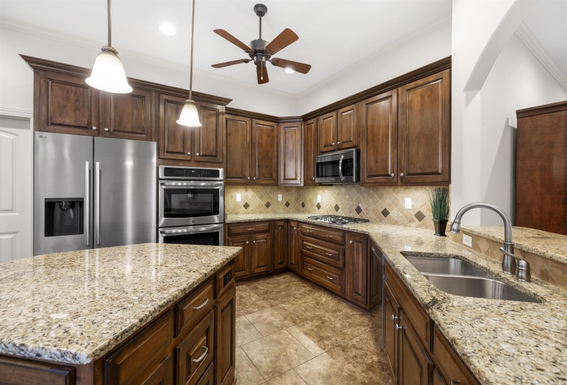 195 CHEROKEE CIR, Oakland, Tennessee 38060, 4 Bedroom Bedrooms, 6 Room Rooms,3 BathroomBathrooms,Residential,For Sale,CHEROKEE,0,10224625